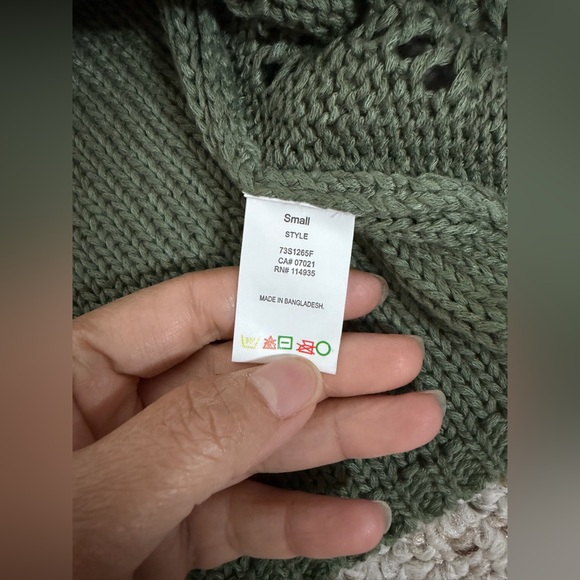Harper Sage V-Neck Sweater size S new with tag - Picture 4 of 7